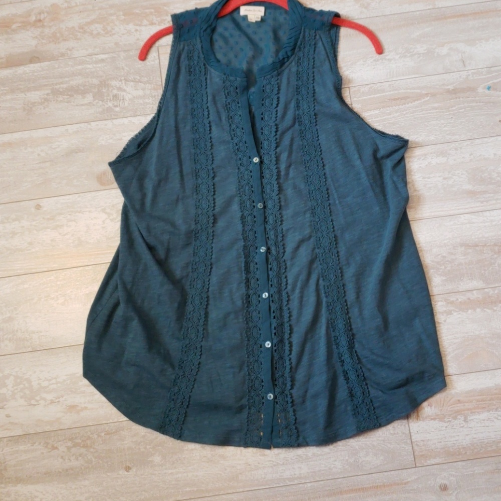 Anthropologie teal sleeveless top with lace and cr